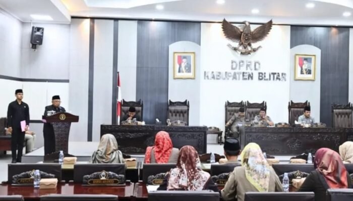 DPRD Kabupaten Blitar Tetapkan Dua Ranperda Strategis Jadi Perda, Bupati Rijanto Apresiasi Sinergi Legislatif–Eksekutif
