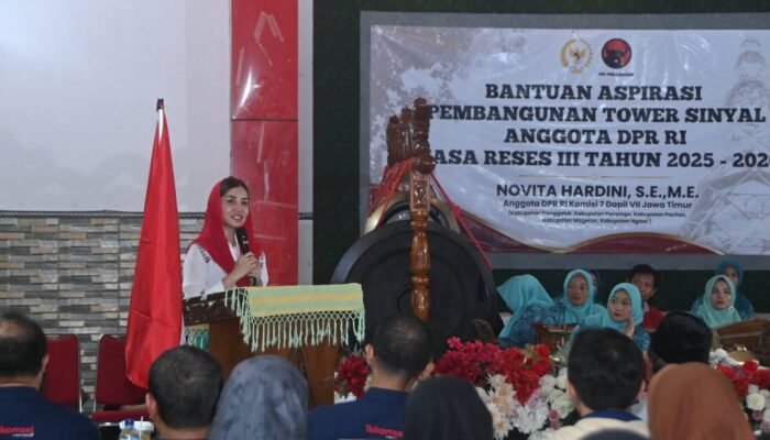 Atasi Blank Spot, Novita Hardini Hadirkan 9 Tower Telkomsel Baru di Trenggalek