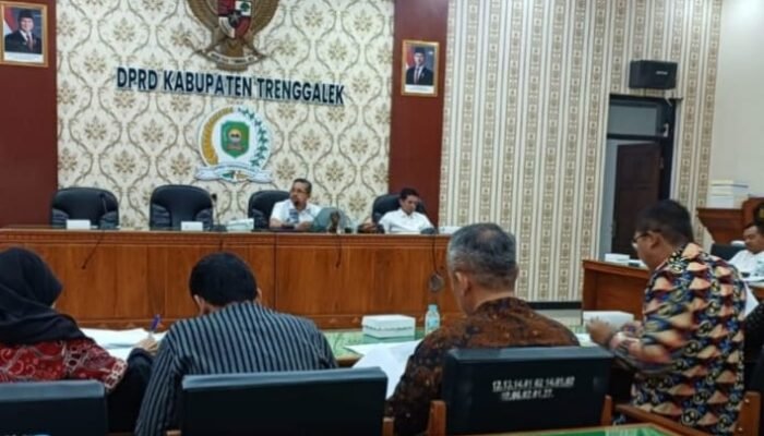 Perkuat Payung Hukum, DPRD Trenggalek Godok Raperda Fasilitasi Pesantren dan Madrasah