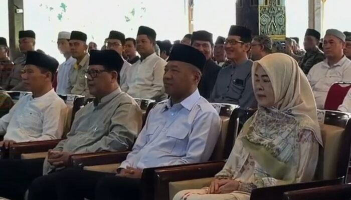 Hari Kedelapan Ramadhan, Bupati Gatut Sunu: Puasa Harus Tingkatkan Kinerja dan Kepedulian Sosial