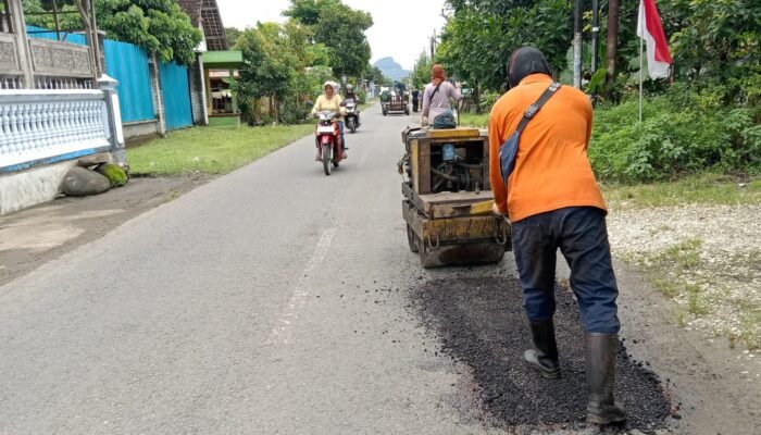 Perbaikan Jalan Sodo–Ngrance Tulungagung Dikebut, Demi Kenyamanan Pengguna Jalan
