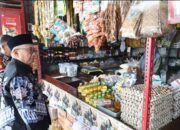 Bupati Blitar Sidak Pasar Kanigoro dan Lodoyo, Pastikan Harga Sembako Stabil Jelang Lebaran