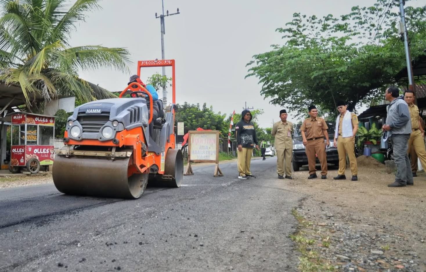 jalan ruas Sumberingin–Kedekan di Desa Jatiprahu, Kecamatan Karangan, mendapat perhatian dari Pemerintah Kabupaten Trenggalek
