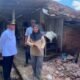 Bupati Tulungagung, H. Gatut Sunu Wibowo, secara langsung menyerahkan bantuan terdampak angin puting beliung