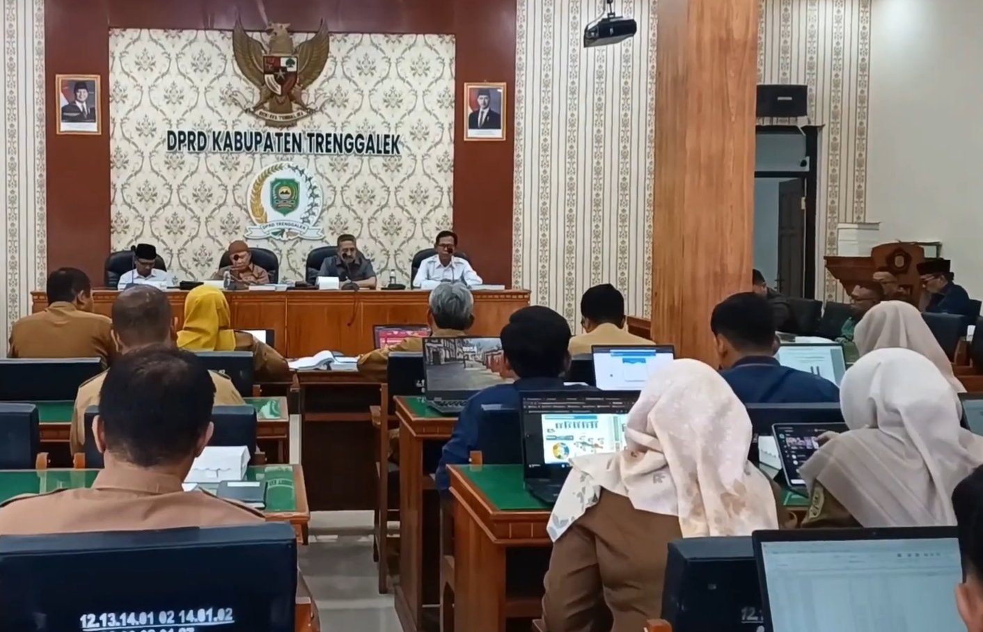 Rapat perdana Panitia Khusus (Pansus) Laporan Keterangan Pertanggungjawaban (LKPj) Bupati Tahun Anggaran 2025