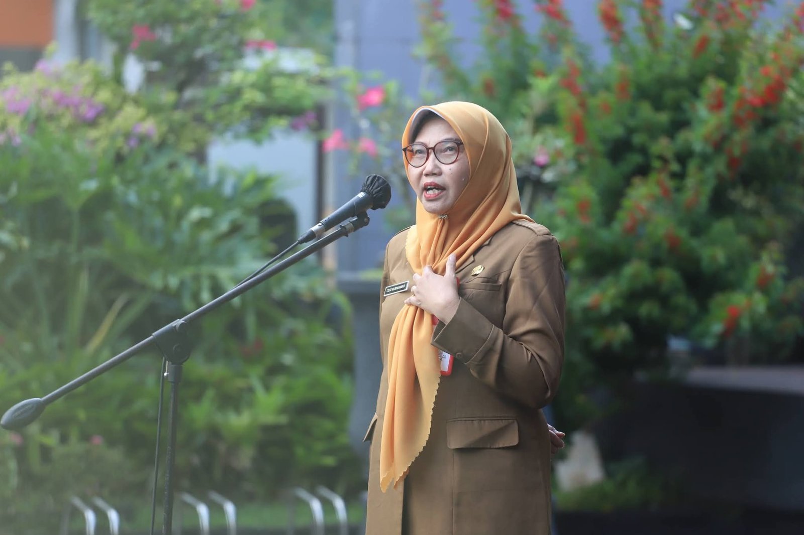 Cusi Kurniawati, saat memimpin apel pagi ASN di lingkungan Setda Trenggalek