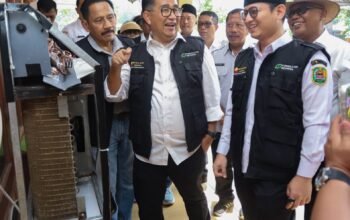 Inovasi tersebut dikenalkan langsung oleh Bupati Mochamad Nur Arifin saat melakukan kunjungan kerja di SDN 2 Sukorejo