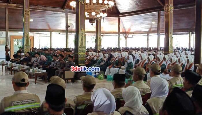 Pelepasan Jamaah Haji Tulungagung 2026 Berlangsung Khidmat, Plt Bupati Titip Doa untuk Daerah