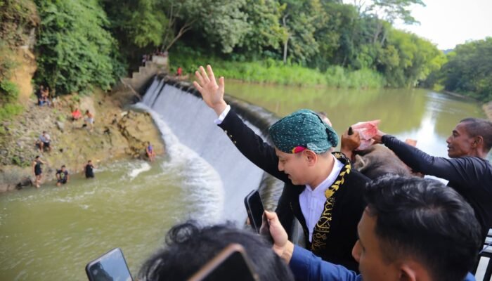 Nyadran Dam Bagong Berlangsung Sakral, Gus Ipin Doakan Petani Panen Melimpah dan Rezeki Lumintu