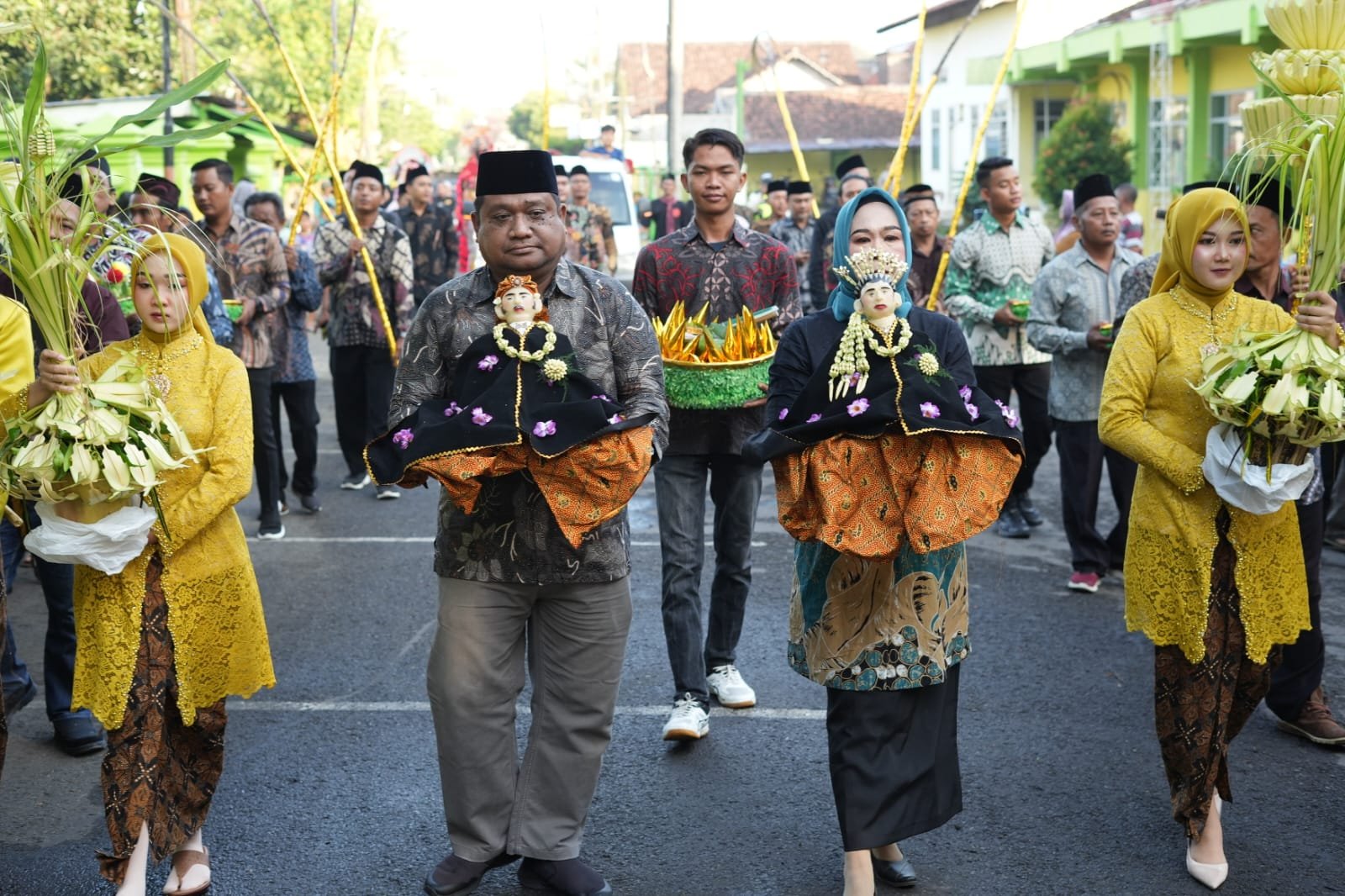 Plt. Bupati Tulungagung Ahmad Baharudin menghadiri kegiatan buka giling tebu musim giling 2026 di PG Modjopanggung