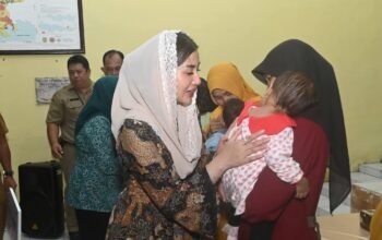 Ketua Tim Penggerak PKK Kabupaten Trenggalek, Novita Hardini kembali menunjukkan komitmennya dalam membantu masyarakat