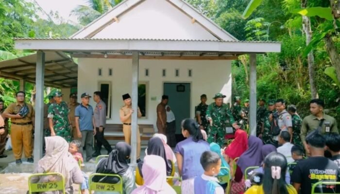 Bupati Trenggalek Tinjau Proyek TMMD di Sukorejo, Progres Pembangunan Capai 75 Persen