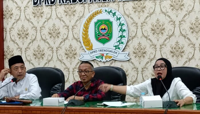 Jalan Ngares–Sengon Rusak Parah, DPRD Trenggalek Soroti Tanggung Jawab Penambang