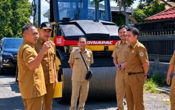 Proyek Jalan Gambiran–Besuki Dikebut, Plt Bupati Minta Warga Ikut Mengawasi