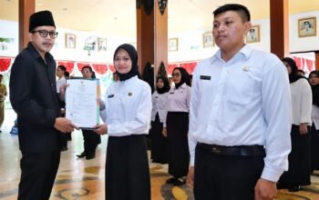 Wabup Trenggalek Lantik 88 PNS, Tekankan Profesionalisme dan Inovasi di Tengah Keterbatasan Anggaran