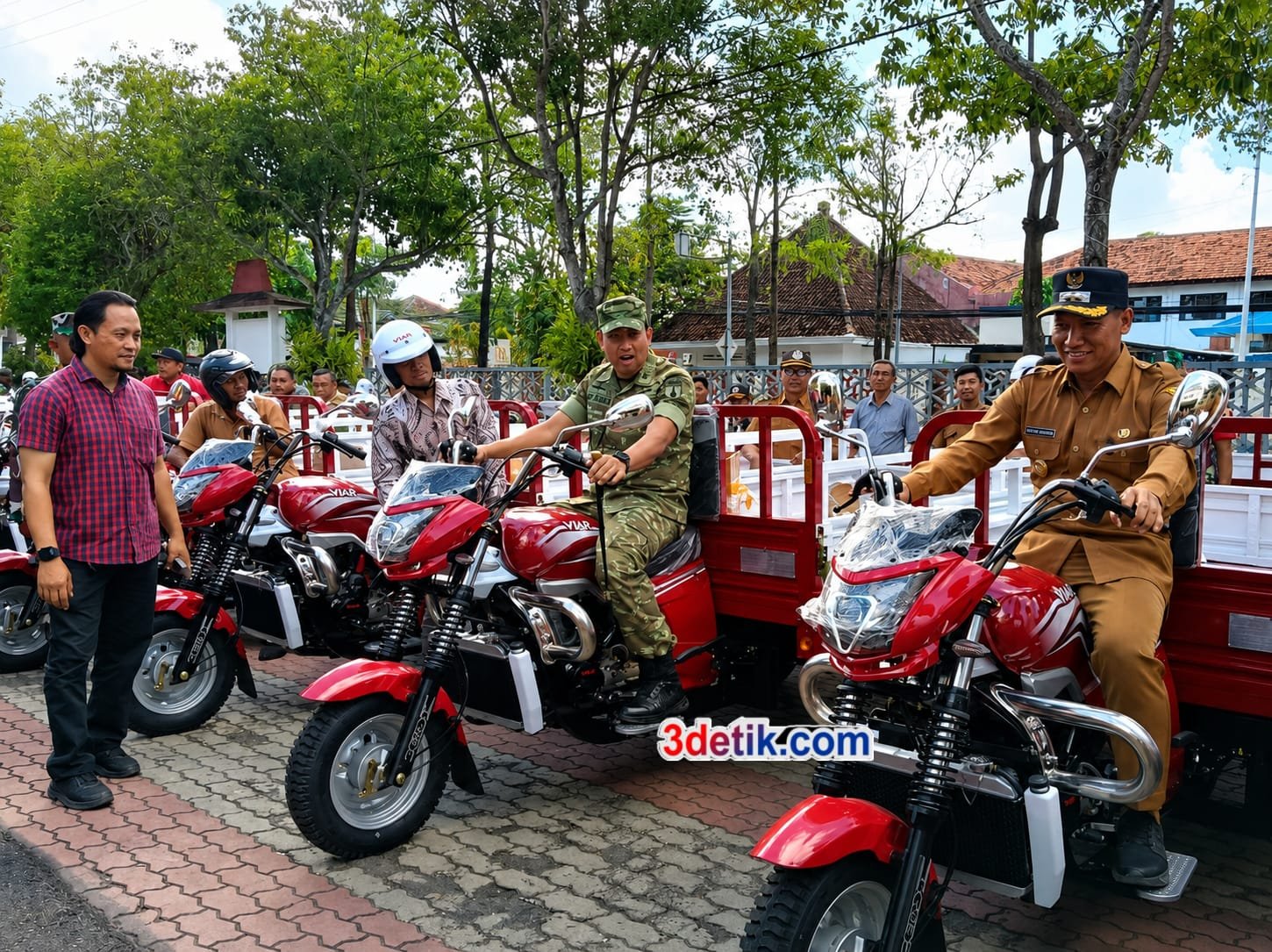 Plt Bupati Serahkan 82 Kendaraan untuk Koperasi Desa, Ekonomi Kerakyatan Makin Diperkuat