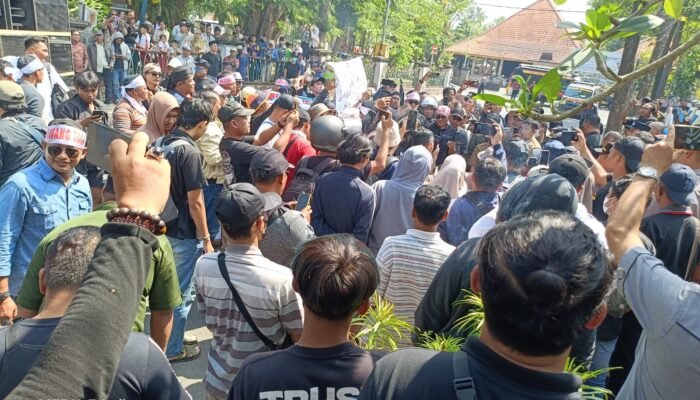 Soroti Korupsi hingga Pembangunan, 11 Tuntutan GEMPAR Direspons Pemkab