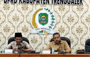 Ketua Pansus III DPRD Trenggalek, Sukarodin, menyoroti keterbatasnya jumlah dokter spesialis di RSUD Panggul