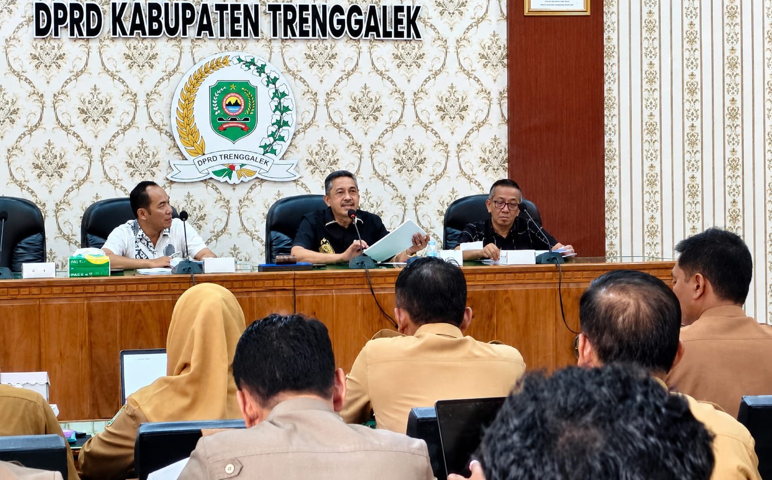 Rapat Pansus III DPRD Kabupaten Trenggalek, bersama tim asistensi Pemkab dan OPD