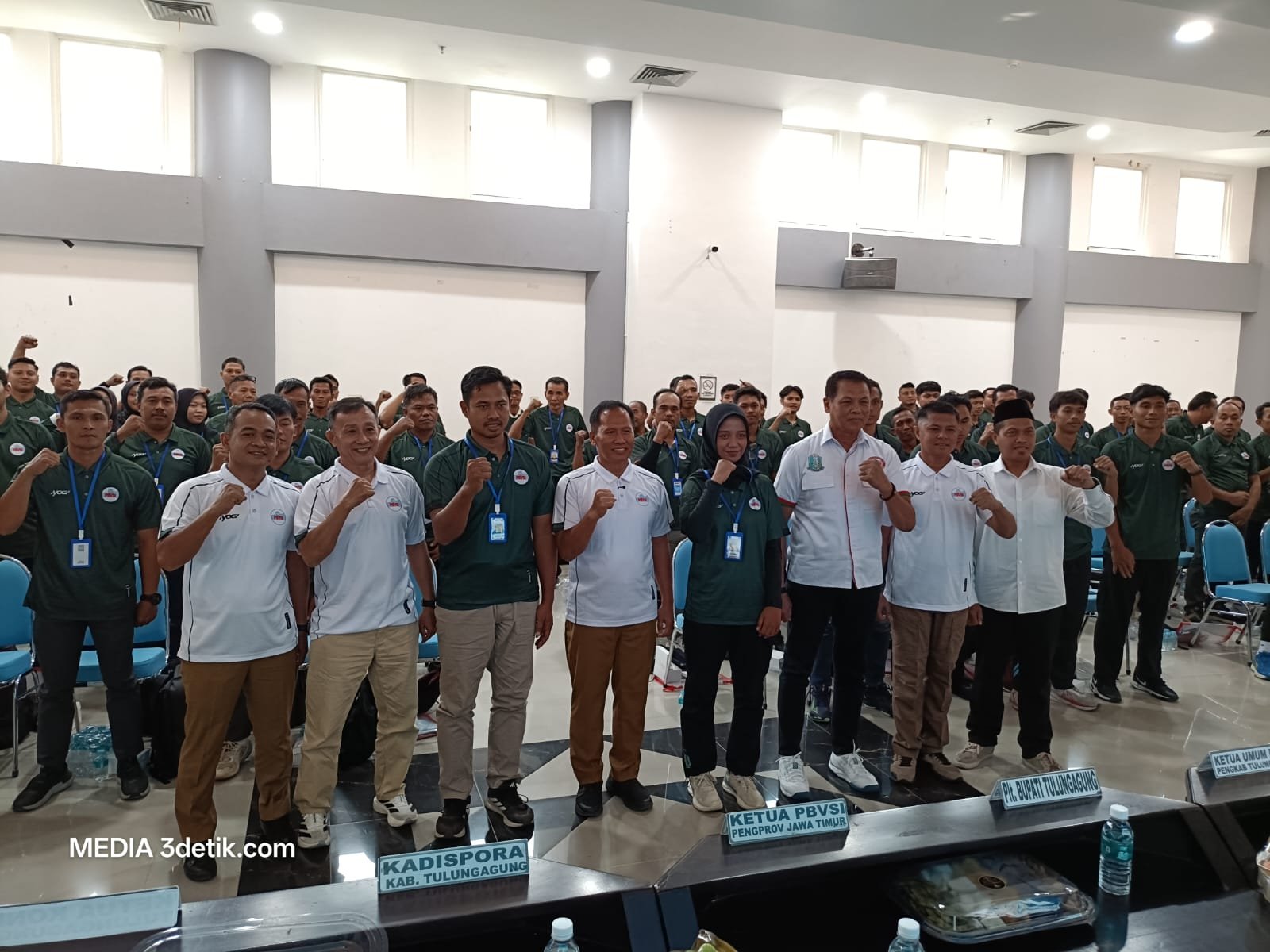 Dibukanya Pelatihan Pelatih Bola Voli Tingkat Daerah Tahun 2026 oleh Plt Bupati Tulungagung, H. Ahmad Baharudin di Gedung Perpustakaan UIN Tulungagung