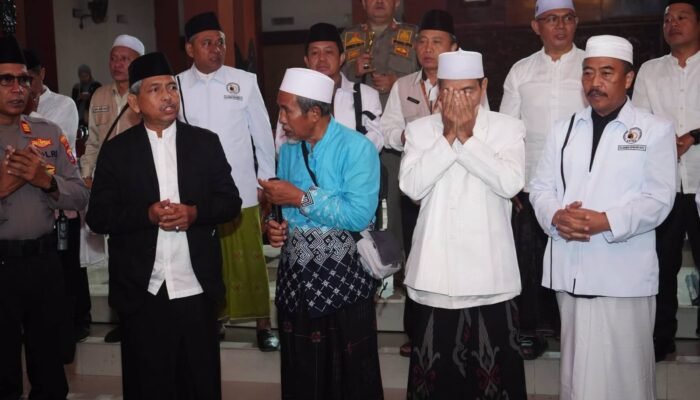 Sekda Edy Sambut Kepulangan 449 Jamaah Haji Trenggalek, Suasana Haru Warnai Pendopo