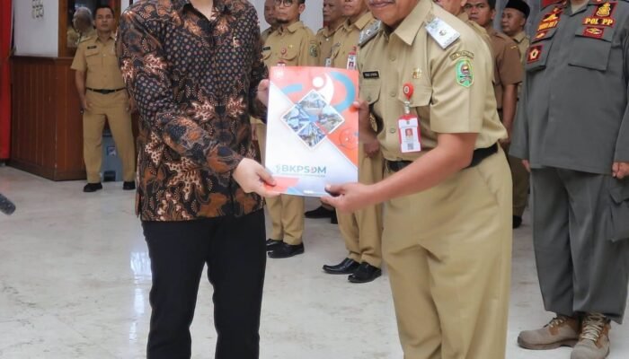 Jelang Purnatugas Edy, Mas Ipin Lantik Triadi Admono Jadi Pj Sekda Trenggalek