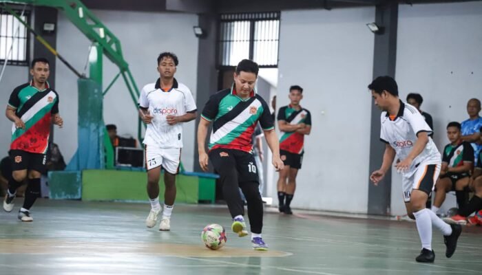 Bupati Trenggalek Cetak Dua Gol, Turnamen Futsal Dispora Cup I Resmi Bergulir