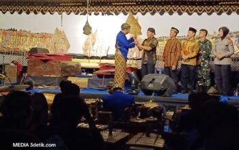 Meriah! Bersih Desa Ngranti Tulungagung Hadirkan Wayang Kulit Semalam Suntuk, Plt Bupati Ajak Lestarikan Budaya