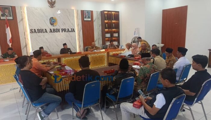 9 Pengasuh Ponpes di Ngunut Kompak Tolak Outlet Miras, Desak Ditutup Permanen