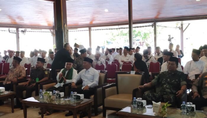 Plt Bupati Lantik Pengurus FOR SANTRI Tulungagung, Ajak Kyai dan Santri Perkuat Persatuan