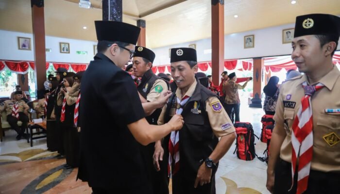 42 Pramuka Trenggalek Berangkat ke Jamnas 2026, Wabup Titip Pesan Jaga Nama Baik Daerah