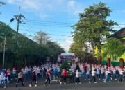 Pj Sekda Trenggalek, ST. Triadi Admono mengikuti Senam Semarak Bersama DWP Trenggalek tersebut sekaligus memeriahkan Car Free Day