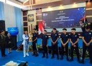Plt Bupati Tulungagung Ahmad Baharudin menyerahan Surat Keputusan Remisi Umum kepada perwakilan warga di Lapas Kelas IIB
