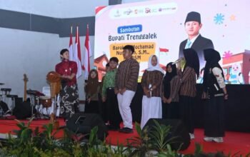 Keren! Program Sangu Sampah Trenggalek Dipuji OJK, Sampah Bisa Jadi Tabungan Pelajar