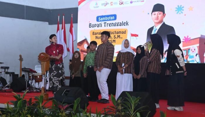Keren! Program Sangu Sampah Trenggalek Dipuji OJK, Sampah Bisa Jadi Tabungan Pelajar
