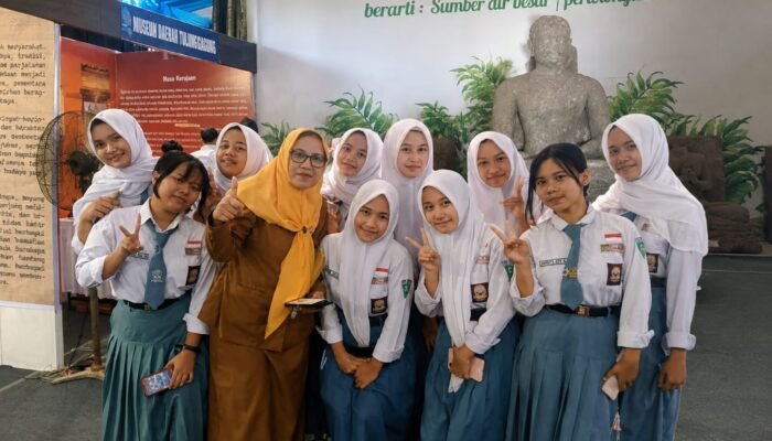 Siswa SMKN 1 Tulungagung Serbu Pameran Museum, Belajar Sejarah Tak Cuma dari Buku