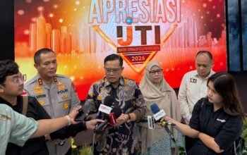 Dirjen PAUD Diknas PNFI Gogot Suharwoto Raih PenghargaanTokoh Transformasi Komunikasi Pendidikan