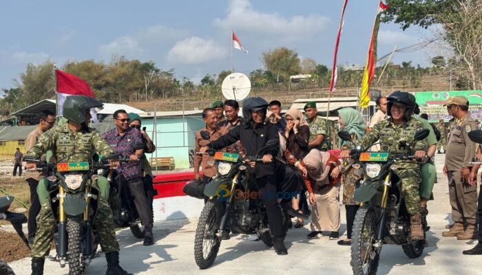 Plt Bupati Resmikan Jalan 625 Meter di Manding, TNI Tuntaskan dalam 24 Hari