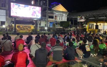 Timnas Juara, Halaman Mapolres Blitar Kota Meledak! Ratusan Warga Larut dalam Euforia
