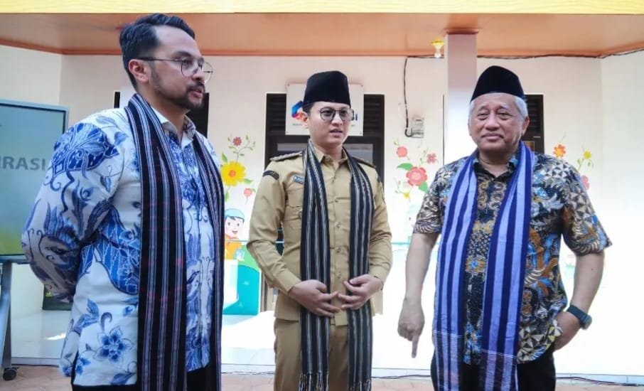 Peresmian dilakukan Prof. Dr. Ir. Mohammad Nuh bersama Bupati Trenggalek Mochamad Nur Arifin dan Direktur Keuangan AirNav Indonesia Oskar Syahbana