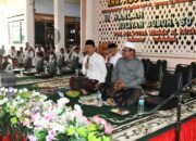 Plt Bupati Tulungagung Ahmad Baharudin menghadiri Haul KHR. Abd. Fattah dan Harlah Kuliah Subuh ke-50 di Pondok Pesantren Putra Menara Al Fattah, Mangunsari