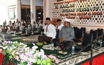 Plt Bupati Tulungagung Ahmad Baharudin menghadiri Haul KHR. Abd. Fattah dan Harlah Kuliah Subuh ke-50 di Pondok Pesantren Putra Menara Al Fattah, Mangunsari