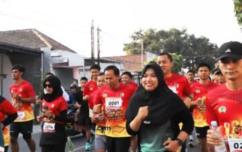 Plt Bupati Tulungagung H. Ahmad Baharudin menghadiri peringatan HUT TNI, Fun Run Kodim 0807 Tulungagung