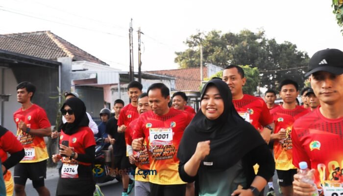 Plt Bupati Ahmad Baharudin Turun ke Jalan, Fun Run HUT TNI di Tulungagung Disambut Antusias