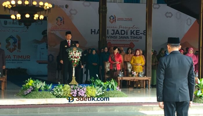Plt Bupati Ahmad Baharudin Pimpin Upacara HUT ke-81 Jatim, Kemiskinan dan Lapangan Kerja Jadi Sorotan