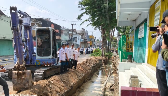 Plt Bupati Benahi Wajah Kota Tulungagung, Saluran dan Kabel Jadi Sorotan