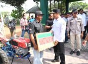 Plt Bupati Tulungagung Serahkan Alsintan ke 6 Poktan, Tegas Larang Bantuan Dijual