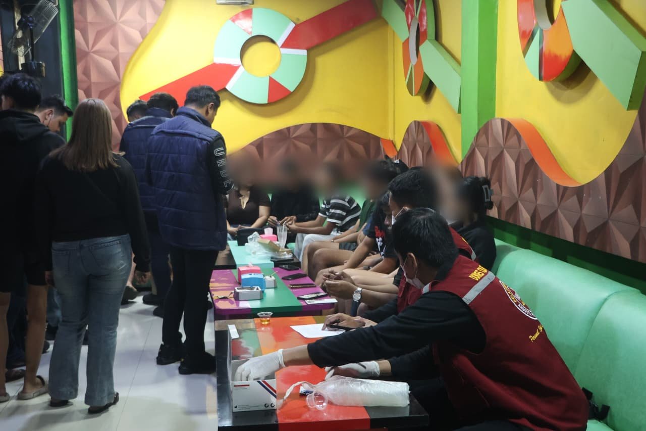 Polres Blitar Kota menggelar razia narkoba di empat tempat hiburan malam
