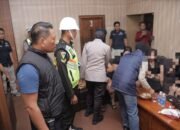 Polres Blitar Sikat Tempat Hiburan Malam, 259 Botol Miras Disita
