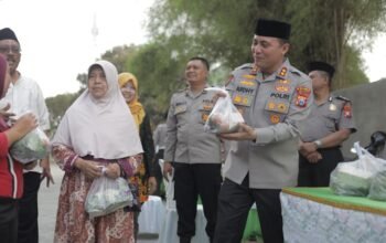 Polres Blitar Jemput Bola! Warga Kanigoro Bisa Urus SIM, SKCK hingga Berburu Sembako Murah